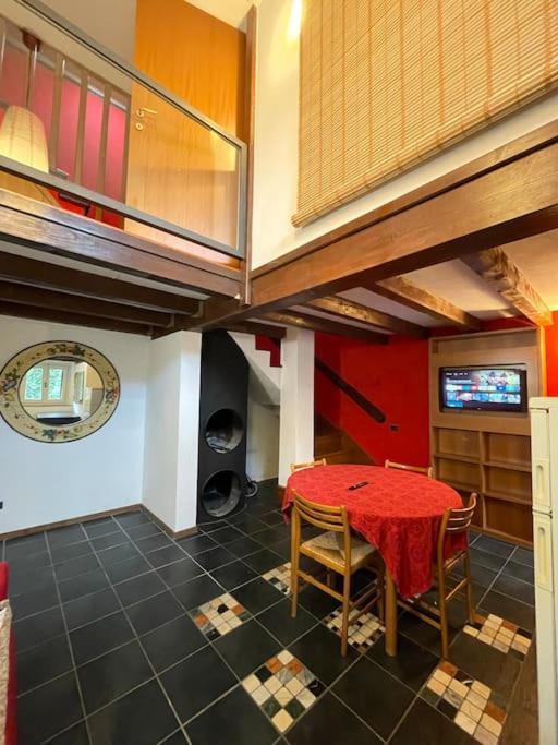 Апартаменти Musicians Mansion Loft Фіно-Морнаско Екстер'єр фото